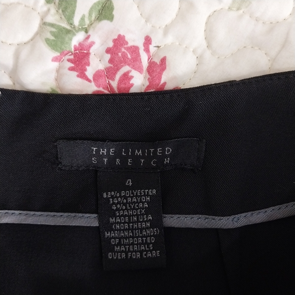 🔵BOGO FREE🔵The Limited Black Skirt Stretch Sz 4 - Picture 4 of 4